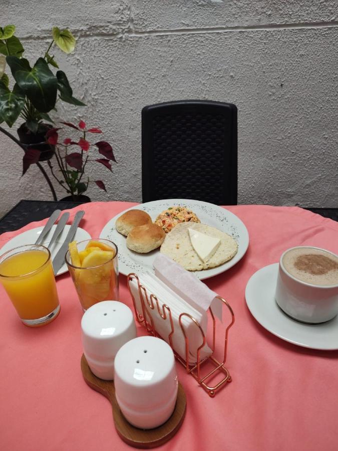 Hotel Boutique Estadio Меделин Екстериор снимка